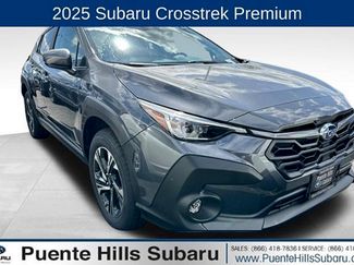 Used 2025 Subaru Crosstrek 2.5i Premium AWD/4WD video 1