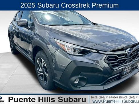 Used 2025 Subaru Crosstrek 2.5i Premium AWD/4WD image 1