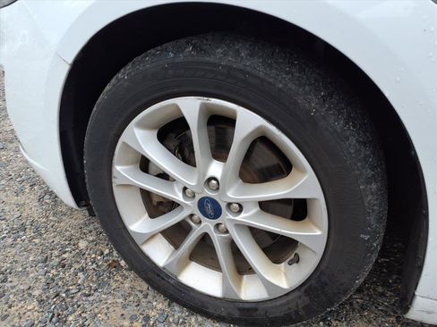 Used 2020 Ford Fusion Energi Titanium image 9