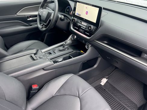 New 2026 Toyota Grand Highlander AWD Hybrid image 14