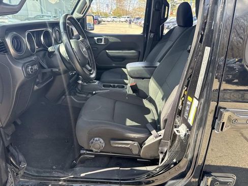 Used 2022 Jeep Wrangler Unlimited Sport image 17