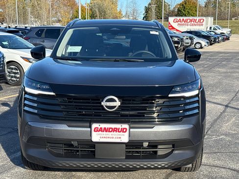 New 2026 Nissan Kicks SV w/ SV Premium Package image 3