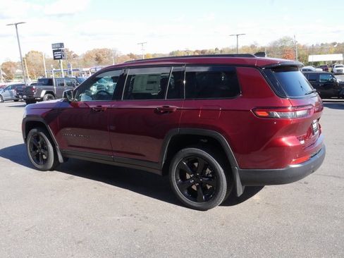 New 2025 Jeep Grand Cherokee L Altitude image 8