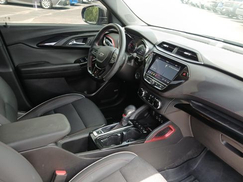 Used 2023 Chevrolet TrailBlazer RS w/ Technology Package FWD image 20