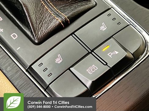 Used 2017 Kia Sedona LX w/ LX Essentials Premium Package image 24