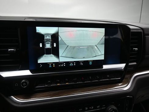 Used 2022 Chevrolet Silverado 1500 RST image 16