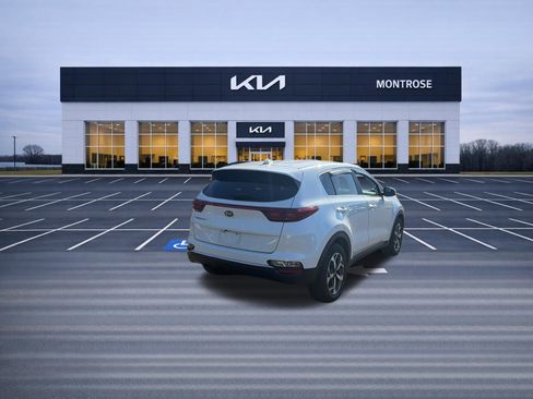 Used 2022 Kia Sportage LX FWD image 5