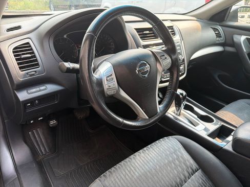 Used 2018 Nissan Altima 2.5 SV FWD image 14