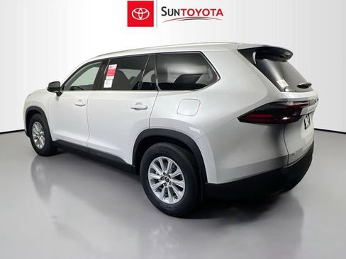 New 2026 Toyota Grand Highlander XLE FWD image 5