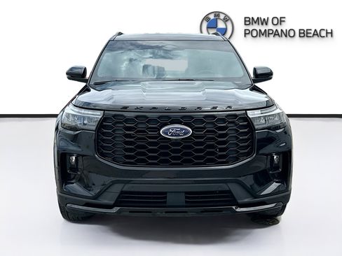 Used 2025 Ford Explorer ST-Line AWD/4WD image 2