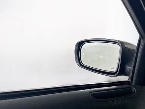 Used 2022 Chrysler 300 S RWD image 16