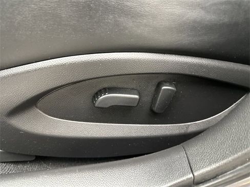 Used 2016 INFINITI QX50 AWD w/ Premium Plus Package image 12