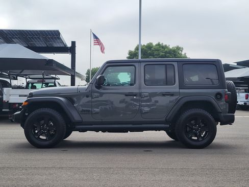 Used 2022 Jeep Wrangler Unlimited Sport AWD/4WD image 4