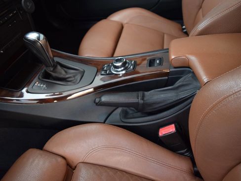 Used 2012 BMW 335i Convertible image 49