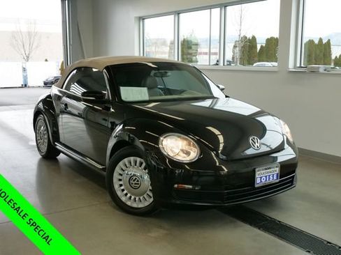 Used 2013 Volkswagen Beetle 2.5 image 1
