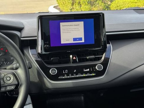 Used 2025 Toyota Corolla LE FWD image 16