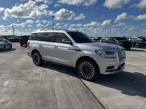 Used 2018 Lincoln Navigator Black Label w/ Cargo Package image 1