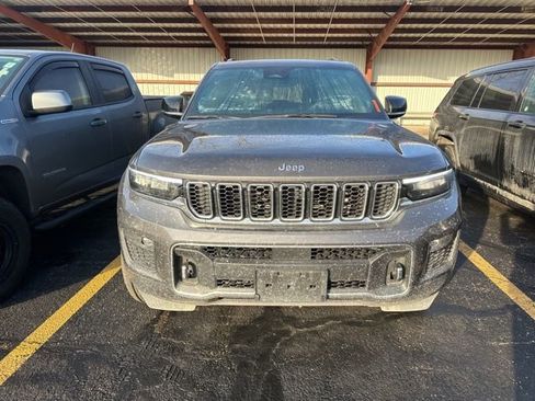 Used 2023 Jeep Grand Cherokee Overland image 18