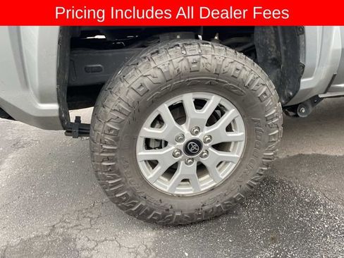 Used 2024 Toyota Tacoma SR AWD/4WD image 8
