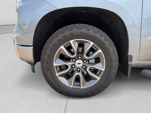 Used 2023 Chevrolet Silverado 1500 RST AWD/4WD image 14