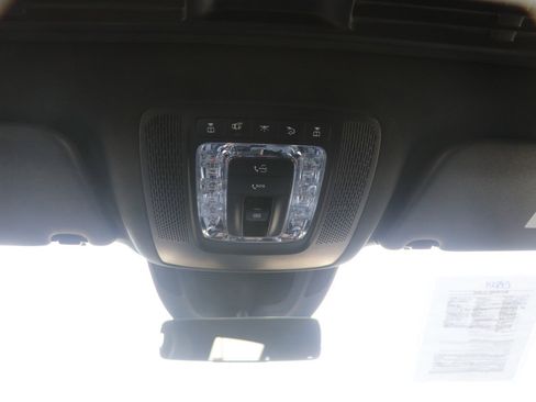 Used 2024 Mercedes-Benz GLE 350 4MATIC image 28