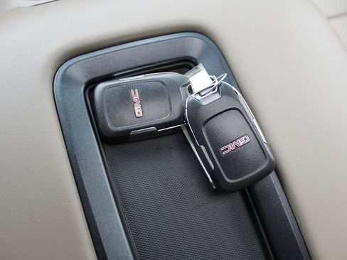 Used 2015 GMC Yukon SLT w/ Open Road Package image 32