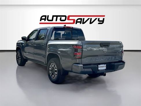 Used 2024 Nissan Frontier SL w/ Technology Package image 5