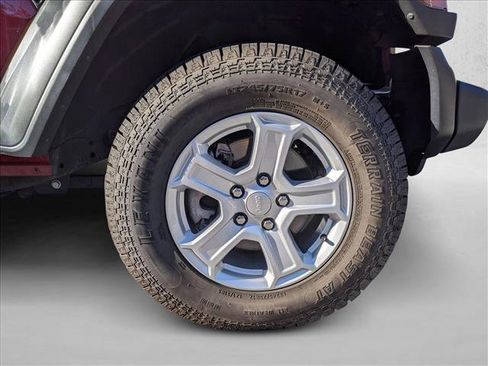 Used 2022 Jeep Wrangler Unlimited Sport image 26