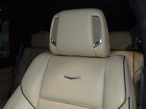 Used 2021 Cadillac Escalade Premium Luxury w/ Driver Assist Tech Package image 44