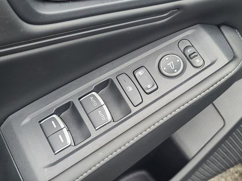 Used 2025 Honda Accord Sport image 14