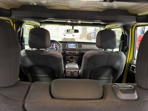 Used 2022 Jeep Wrangler Unlimited Sport image 10