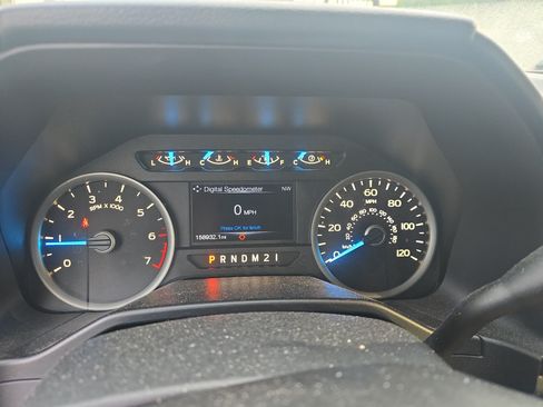 Used 2017 Ford F150 XLT w/ Equipment Group 302A Luxury AWD/4WD image 23