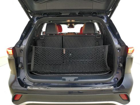 Used 2023 Toyota Highlander XSE AWD/4WD image 36
