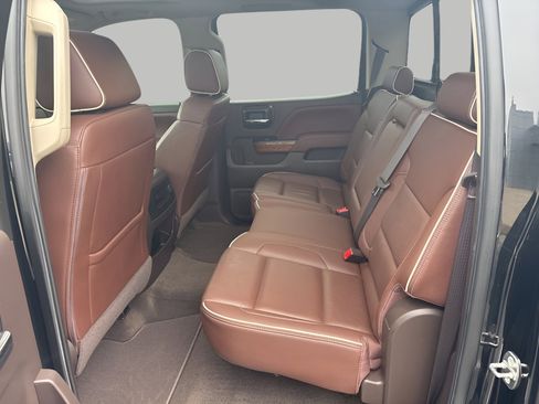 Used 2018 Chevrolet Silverado 1500 High Country image 10