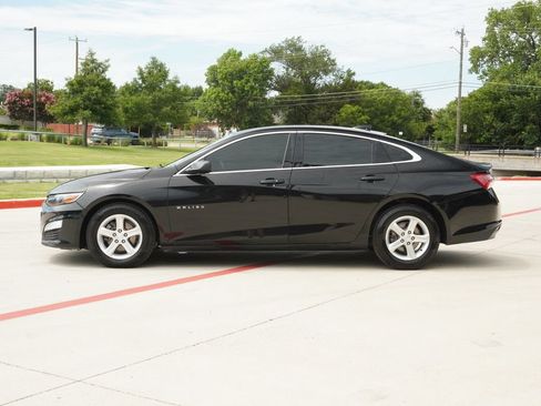 Used 2022 Chevrolet Malibu LT FWD image 2
