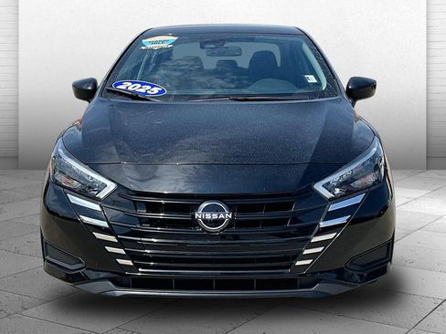 Used 2025 Nissan Versa SV FWD image 2