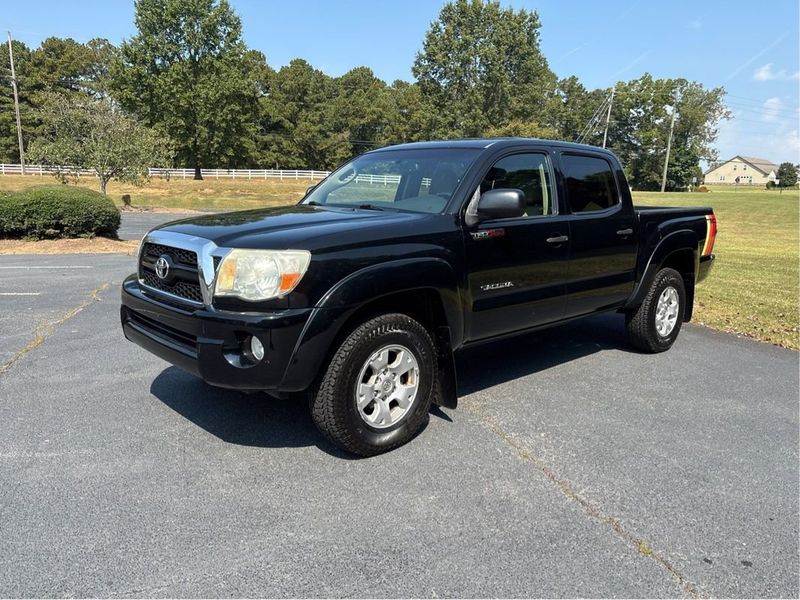 Used 2011 Toyota Tacoma 4x4 Double Cab image 1