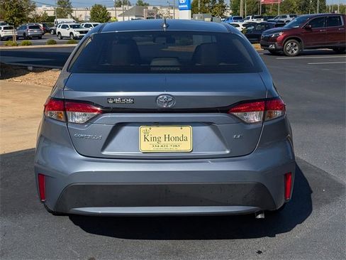 Used 2022 Toyota Corolla LE image 9