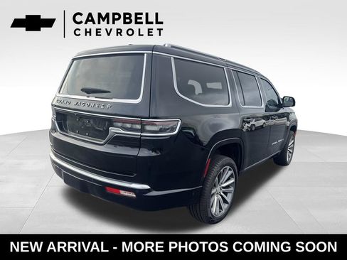 Used 2023 Jeep Grand Wagoneer 4WD w/ Flexible Seating Group image 5