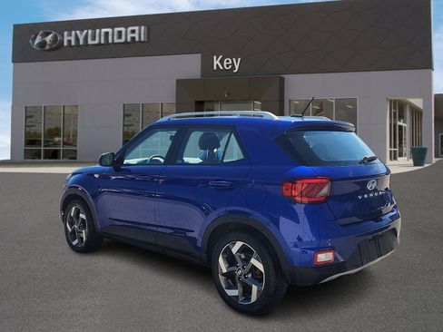 Certified 2023 Hyundai Venue SEL w/ Cargo Package FWD image 5
