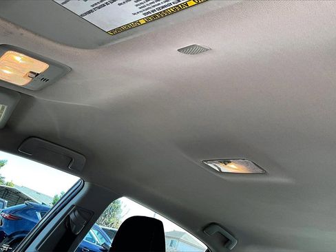 Used 2019 Toyota Corolla LE image 12