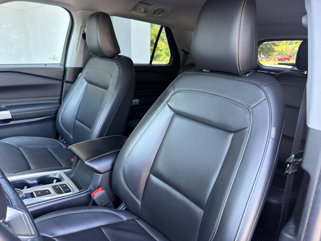 Used 2023 Ford Explorer XLT w/ Equipment Group 202A RWD image 22