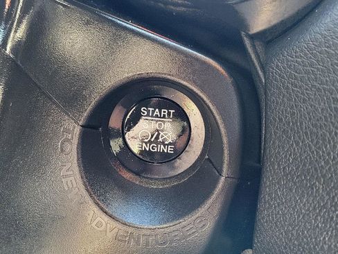 Used 2022 Jeep Renegade Altitude w/ Convenience Group image 14