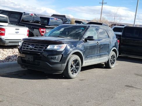Used 2017 Ford Explorer 4WD w/ Class II Trailer Tow Package image 1