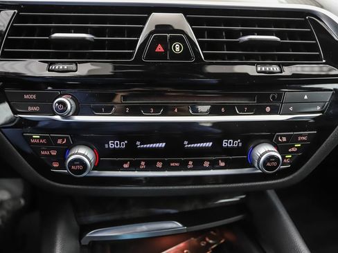 Used 2017 BMW 530i xDrive AWD/4WD image 19