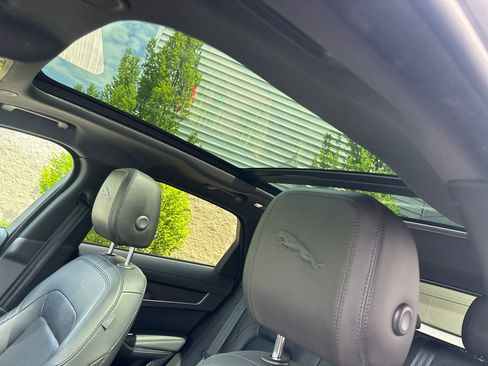 Used 2022 Jaguar F-PACE S AWD/4WD image 22