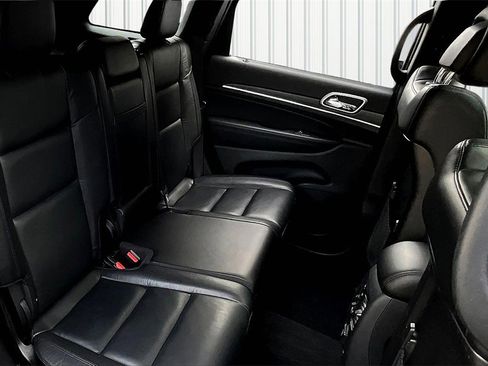 Used 2021 Jeep Grand Cherokee Limited image 25