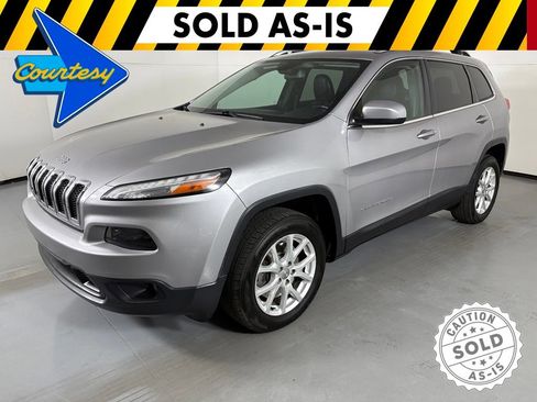 Used 2018 Jeep Cherokee Latitude Plus FWD image 4
