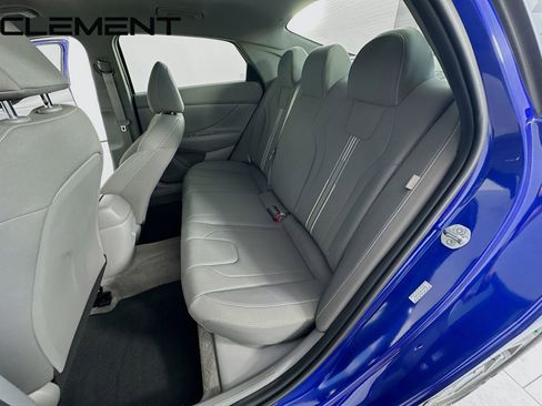 Certified 2024 Hyundai Elantra SEL FWD image 30