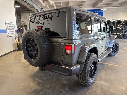 Used 2021 Jeep Wrangler Unlimited Sahara w/ Uconnect 4C Nav & Sound Group AWD/4WD image 5